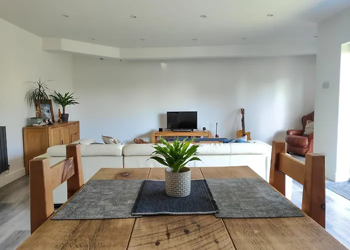 Surfers Lodge - Rest Bay, Porthcawl